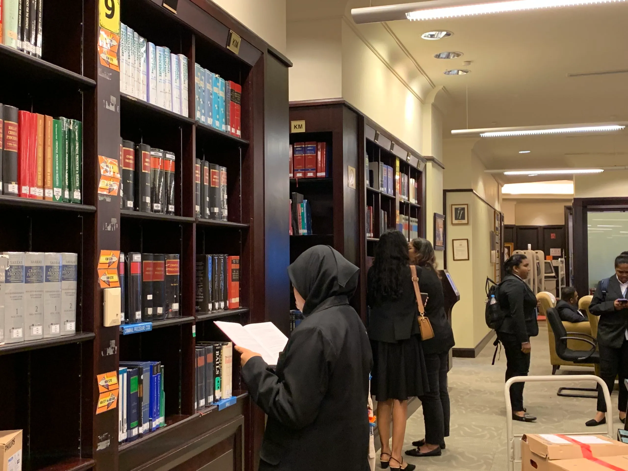 Meneroka Perkhidmatan Perpustakaan Kolej Terbaik di KL